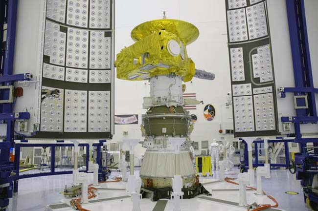 Rocket Checks Prompt Launch Delay for NASA's Pluto Probe