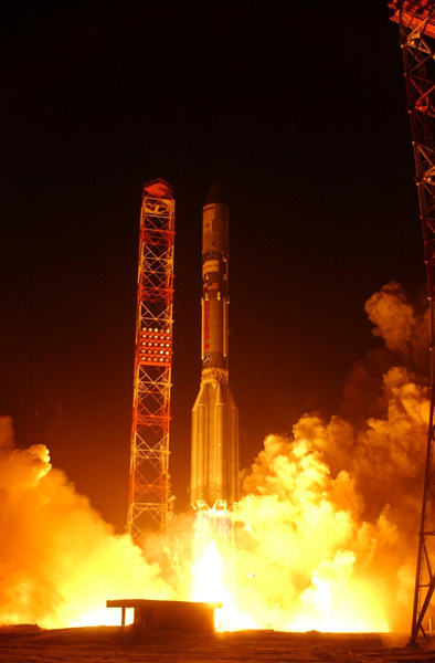 Final Launch of 2005 Orbits U.S. Communications Satellite