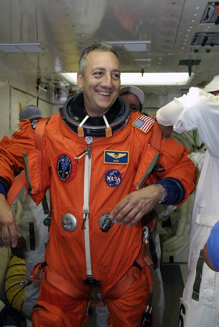 Hubble-Bound Astronauts Prepare