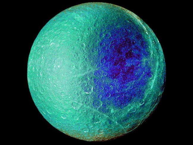 Cassini Spacecraft Photos Show Saturn's 'Blue Moon' in All Its Glory