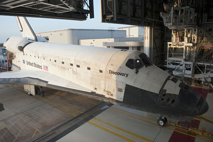 Space Shuttle Discovery Rolling into Orbiter Processor Facility-2