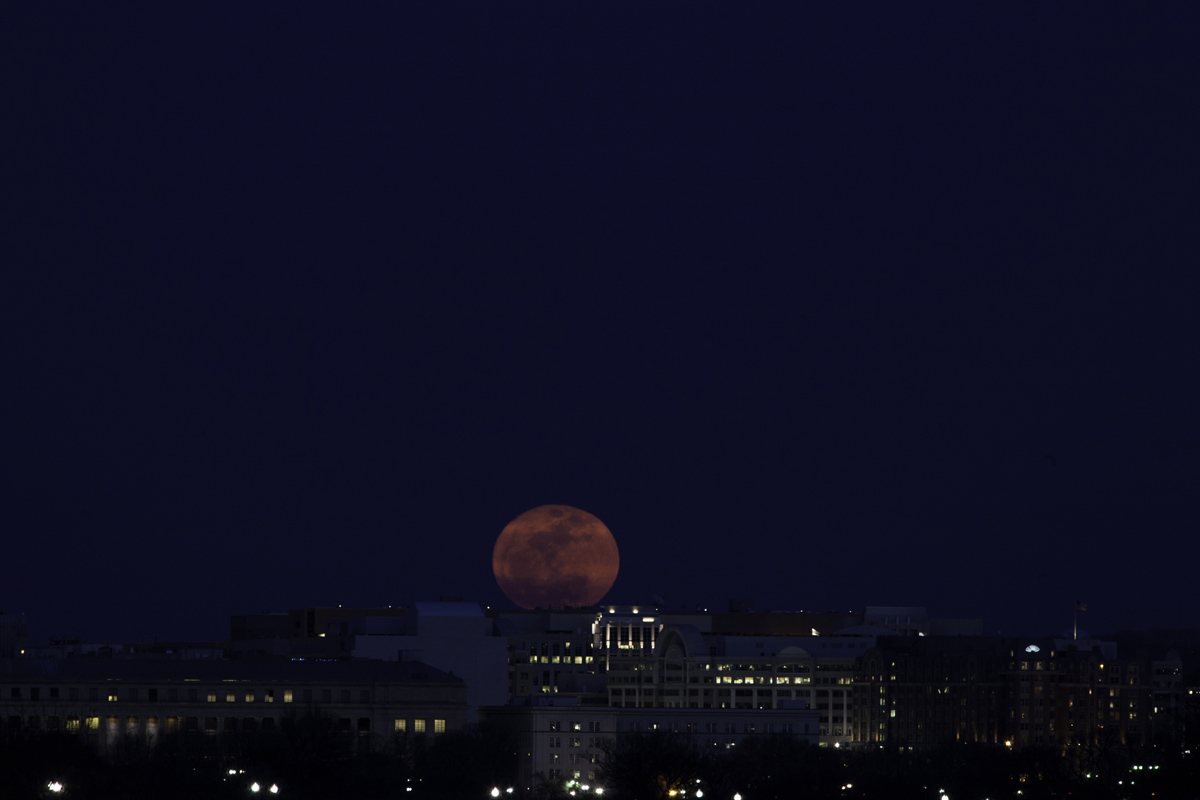 Supermoon: Washington, D.C.