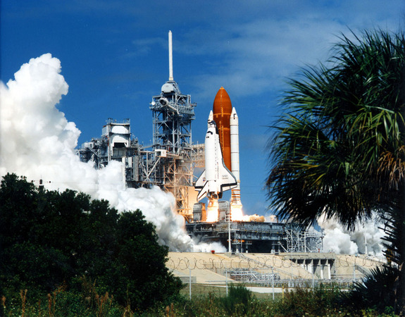 The shuttle Discovery lifts off on the first Return-to-Flight mission, the STS-26 voyage.