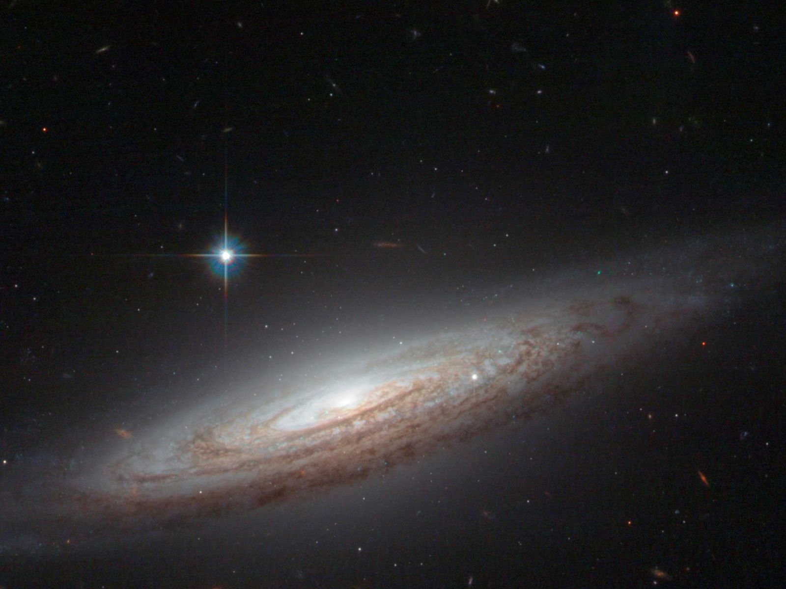 The fine detail and exceptionally perfect spiral structure of the galaxy make it hard to believe that this is a real observation and not an artist’s impression or a screenshot taken straight from Star Wars.