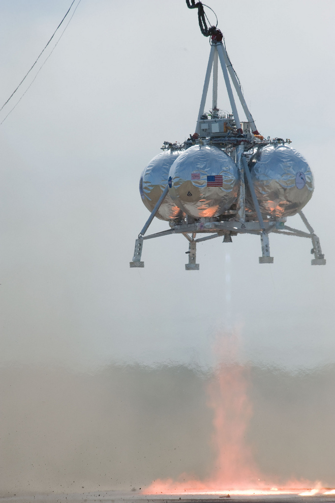 Morpheus Lander In Flight on Tethered Test 4