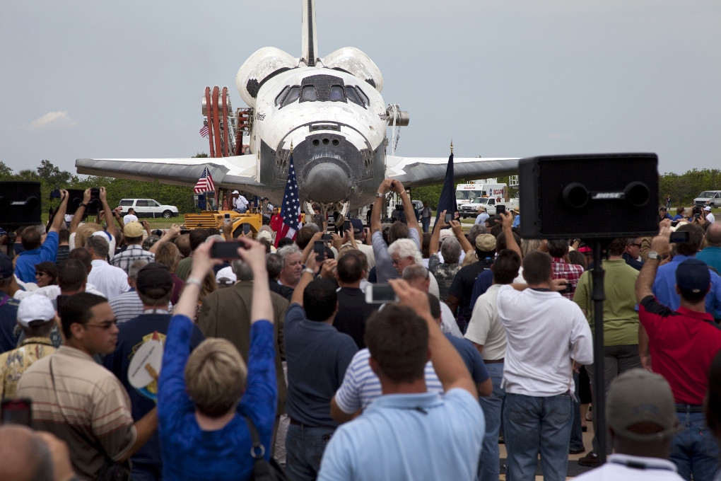 Atlantis Arrives at NASA's Employee Appreciation Event
