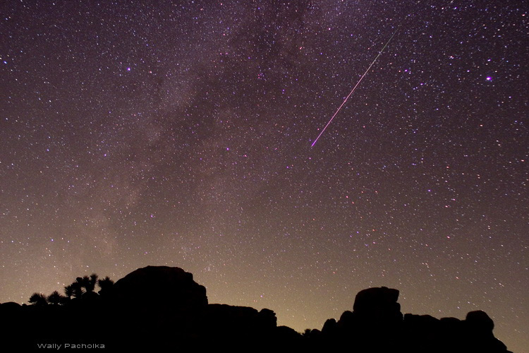 pacholka-perseid-trail.jpg?interpolation=lanczos-none&fit=inside|1600:1400