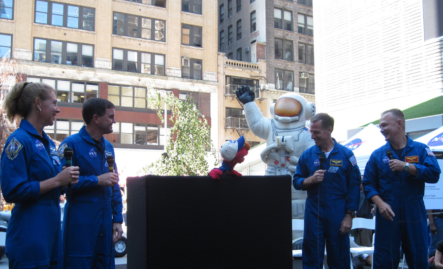 Final Shuttle Crew Meets Elmo