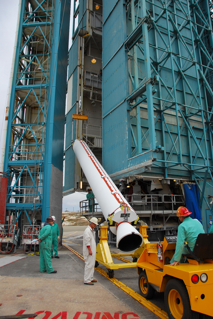 Lifting a Solid Rocket Motor for NPP's Delta 2
