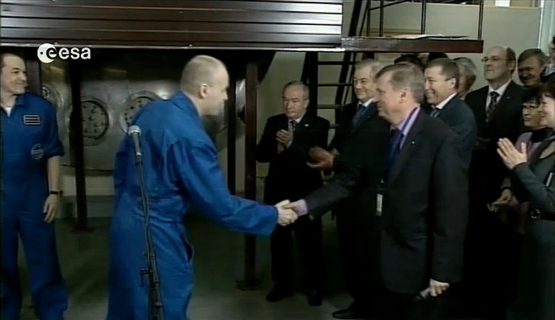 Commander Alexey Sitev Reports to Mars500 Flight Directors