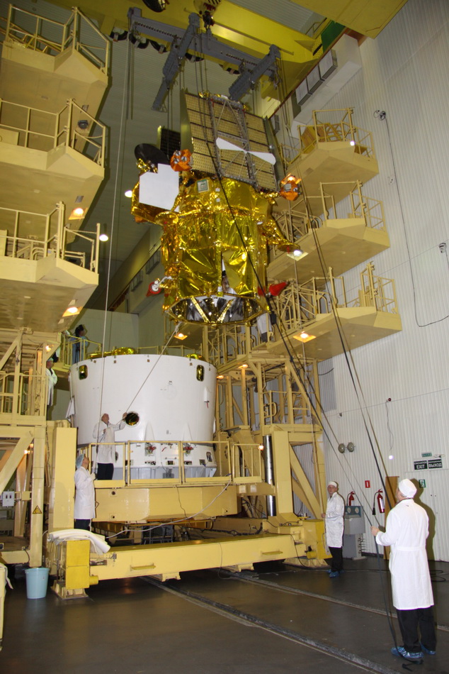 Russia Packs Mars Phobos-Grunt Spacecraft for Launch