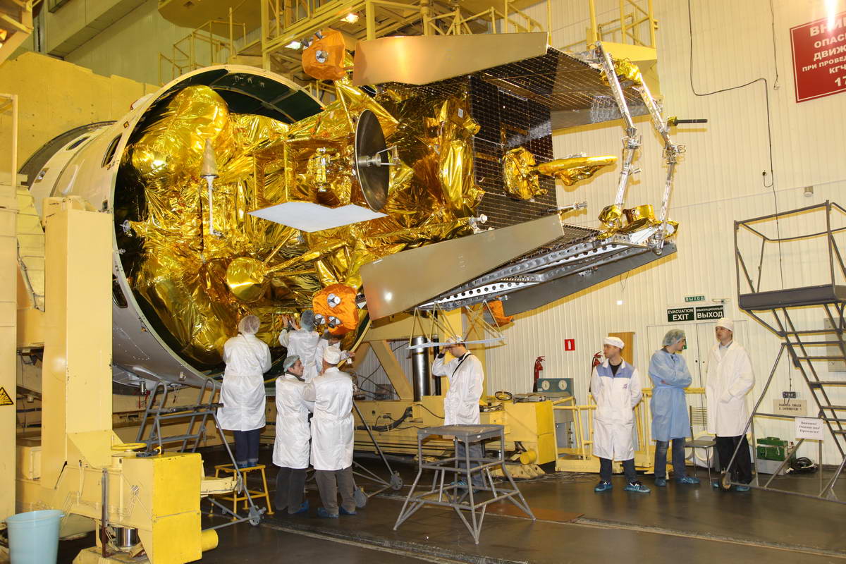 Russia Packs Mars Phobos-Grunt Spacecraft for Launch