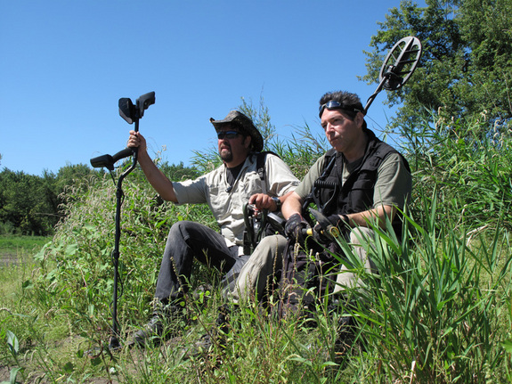 Steve Arnold (left) and Geoff Notkin (right) are the hosts of "Meteorite Men" on the Science Channel.