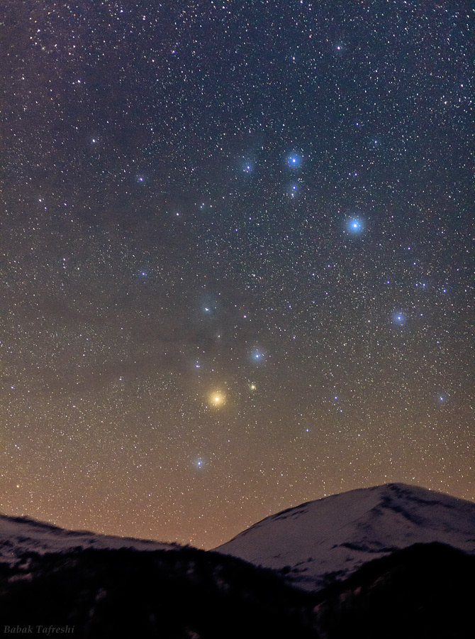Skywatcher Traps Head of Cosmic Scorpion in Photo