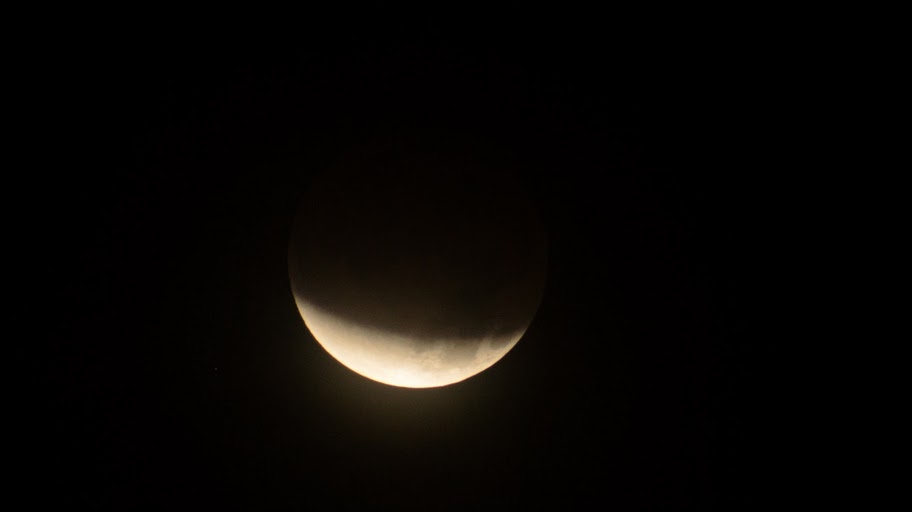 Lunar Eclipse Dec. 10 - Scott Jacobson