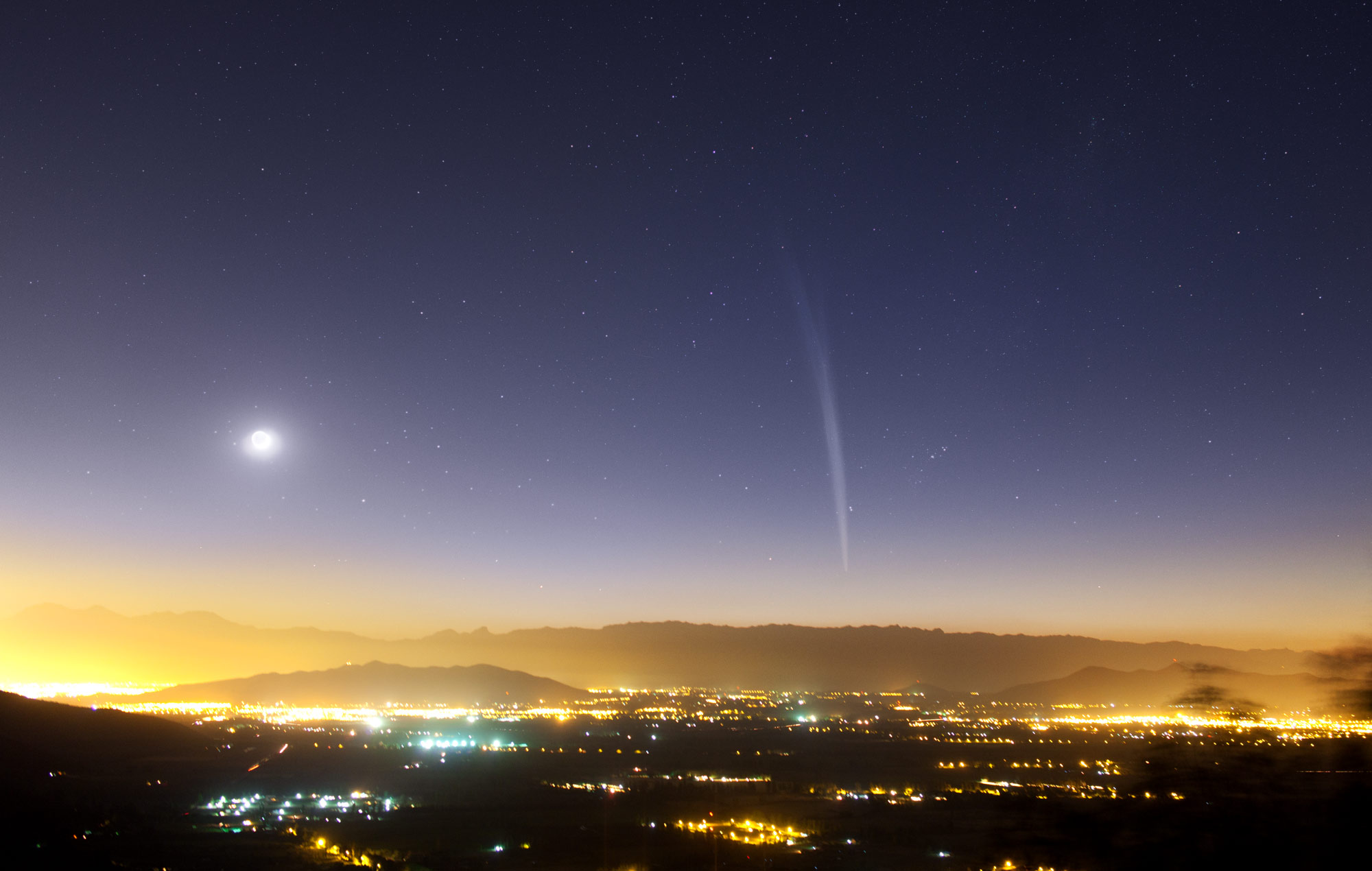 Comet Lovejoy Over Santiago de Chile