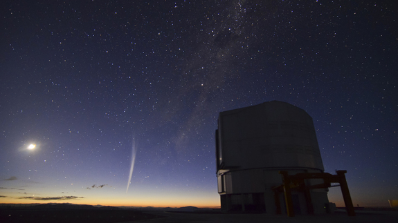 This photo comes from a time-lapse sequence taken by Gabriel Brammer from ESO just two days ago on 22 December 2011. Gabriel was finishing his night shift as support astronomer at the Paranal Observatory when the comet rose over the horizon just before dawn.