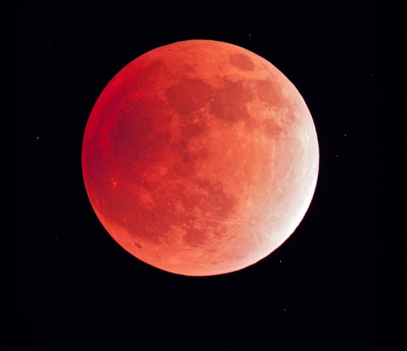 Astrophotographer Amir H. Abolfath snapped this view of the total lunar eclipse of Dec. 10, 2011 from an observing spot in the Zagros mountains of Iran. Abolfath is a photographer with the skywatching imagery group The World At Night (TWAN).