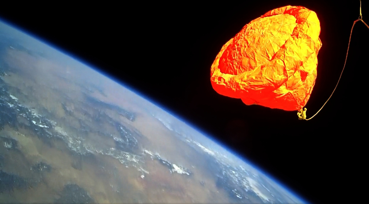 Armadillo's Balloon-parachute Recovery System