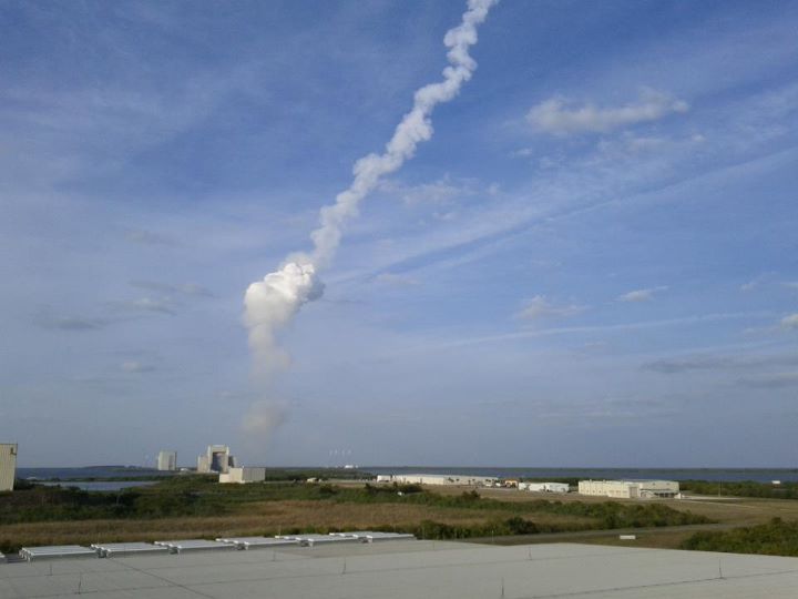 MUOS-1 Launch Contrail