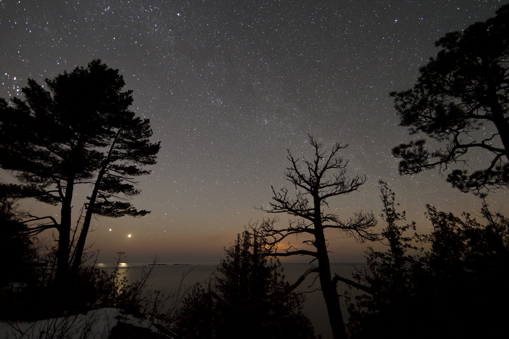 Skywatcher Photos Capture Dazzling Meetup of Venus & Jupiter