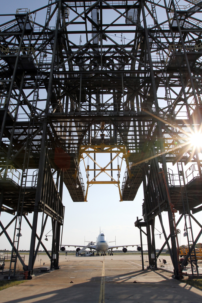 Shuttle Carrier Aircraft Through Mate-Demate Device