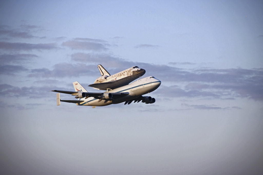 Shuttle Discovery Flying to Museum