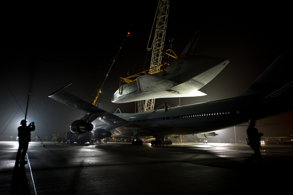 Shuttle Discovery Detached From Carrier Plane