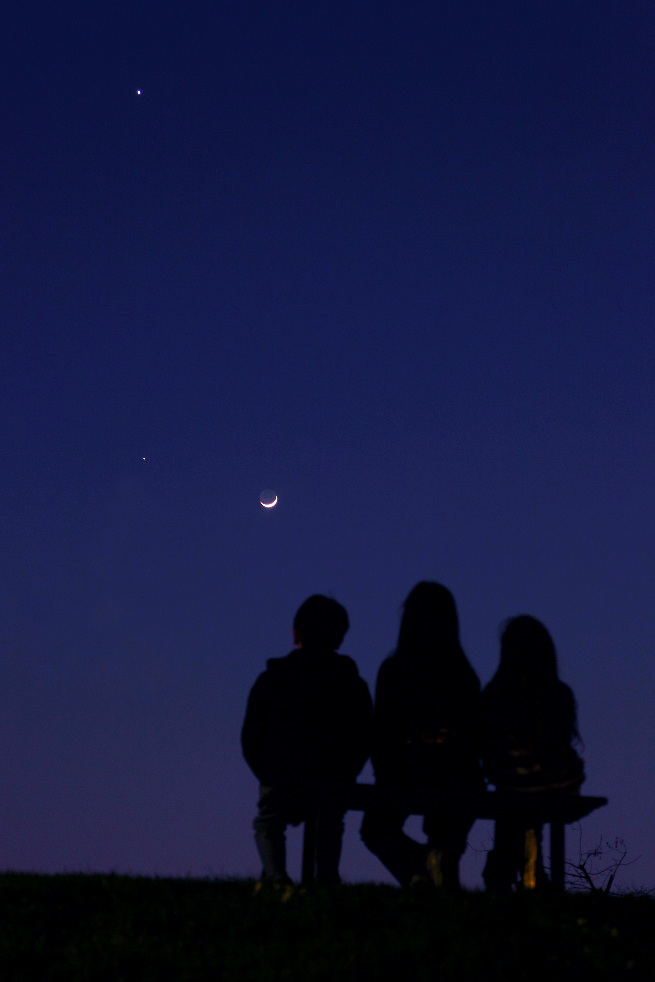 Contemplating the Night Sky: Young Skywatchers Admire Venus, Moon & Jupiter