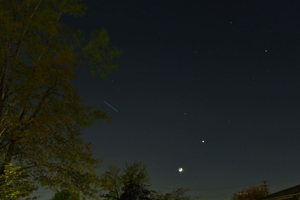 Venus and the Moon Almost Split by the ISS