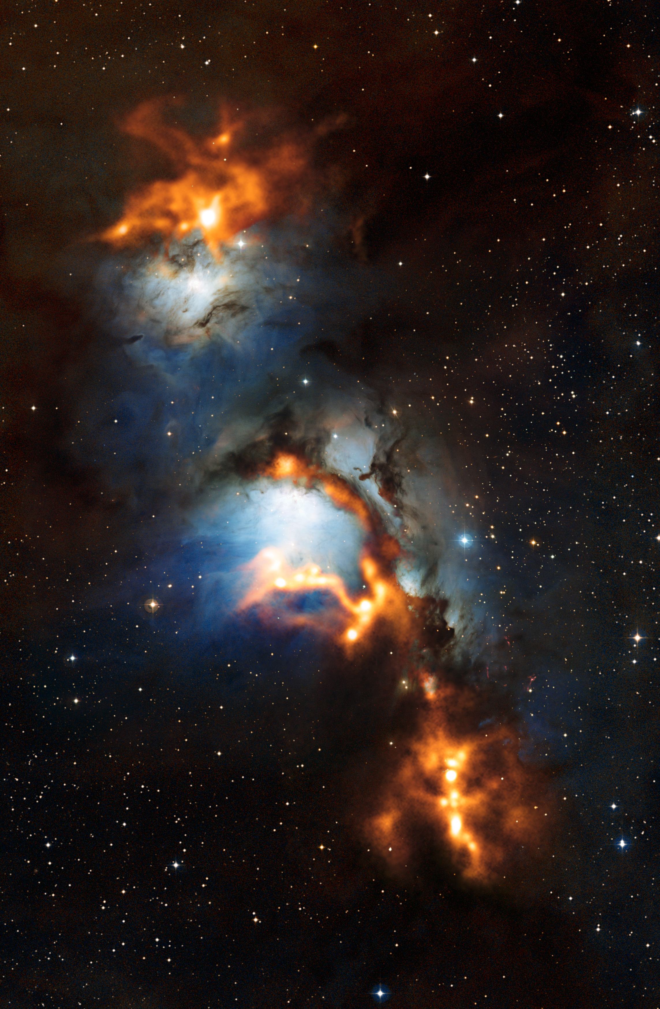 Spectacular Photo Reveals Bright Nebula Near Orion's Belt