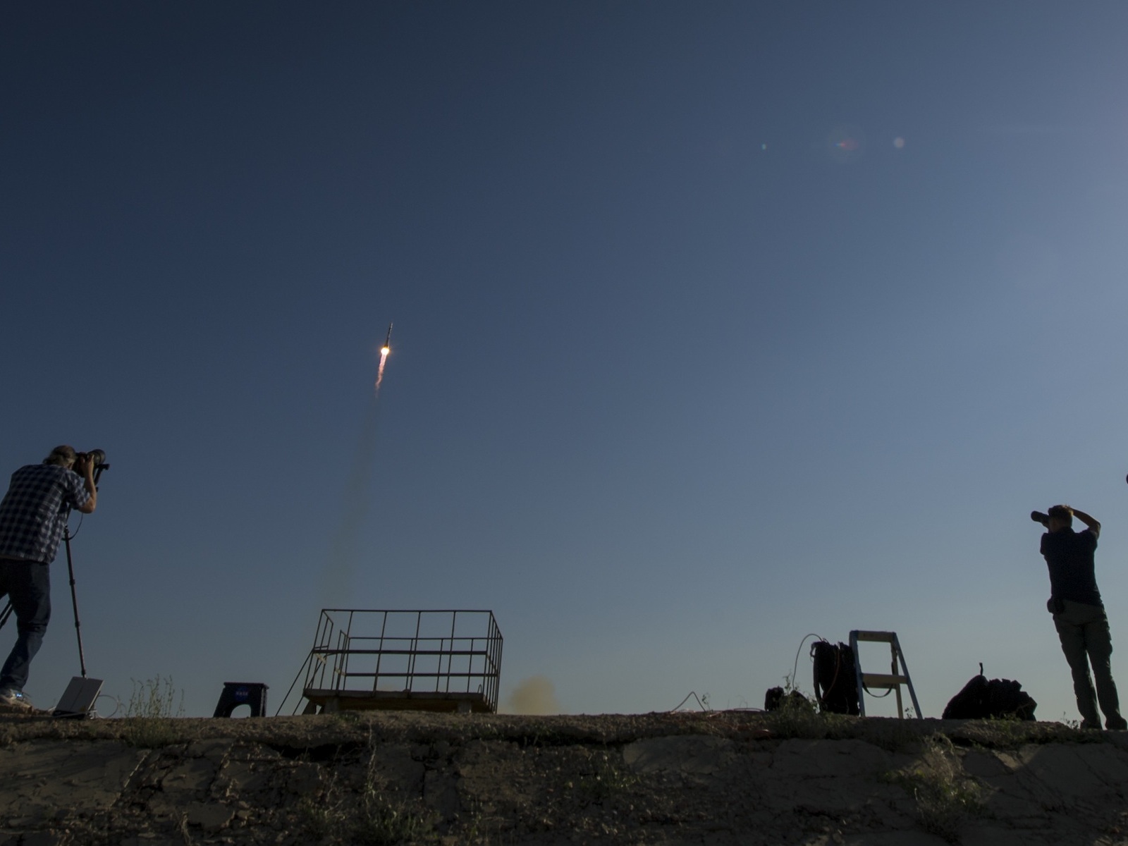 Photographers at the Expedition 31 Soyuz Launch