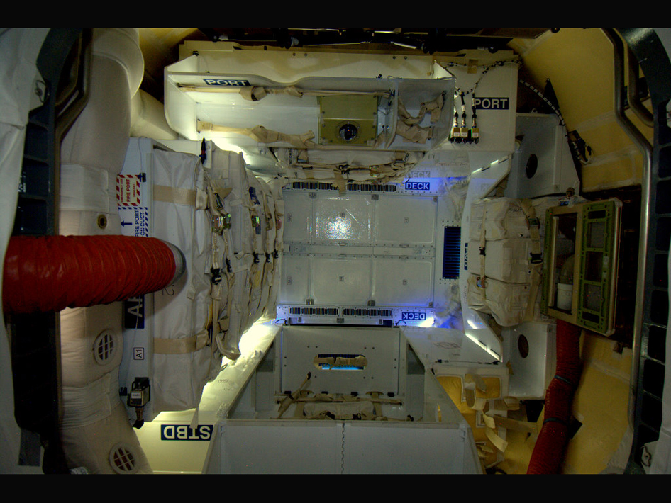 Inside the Dragon Capsule