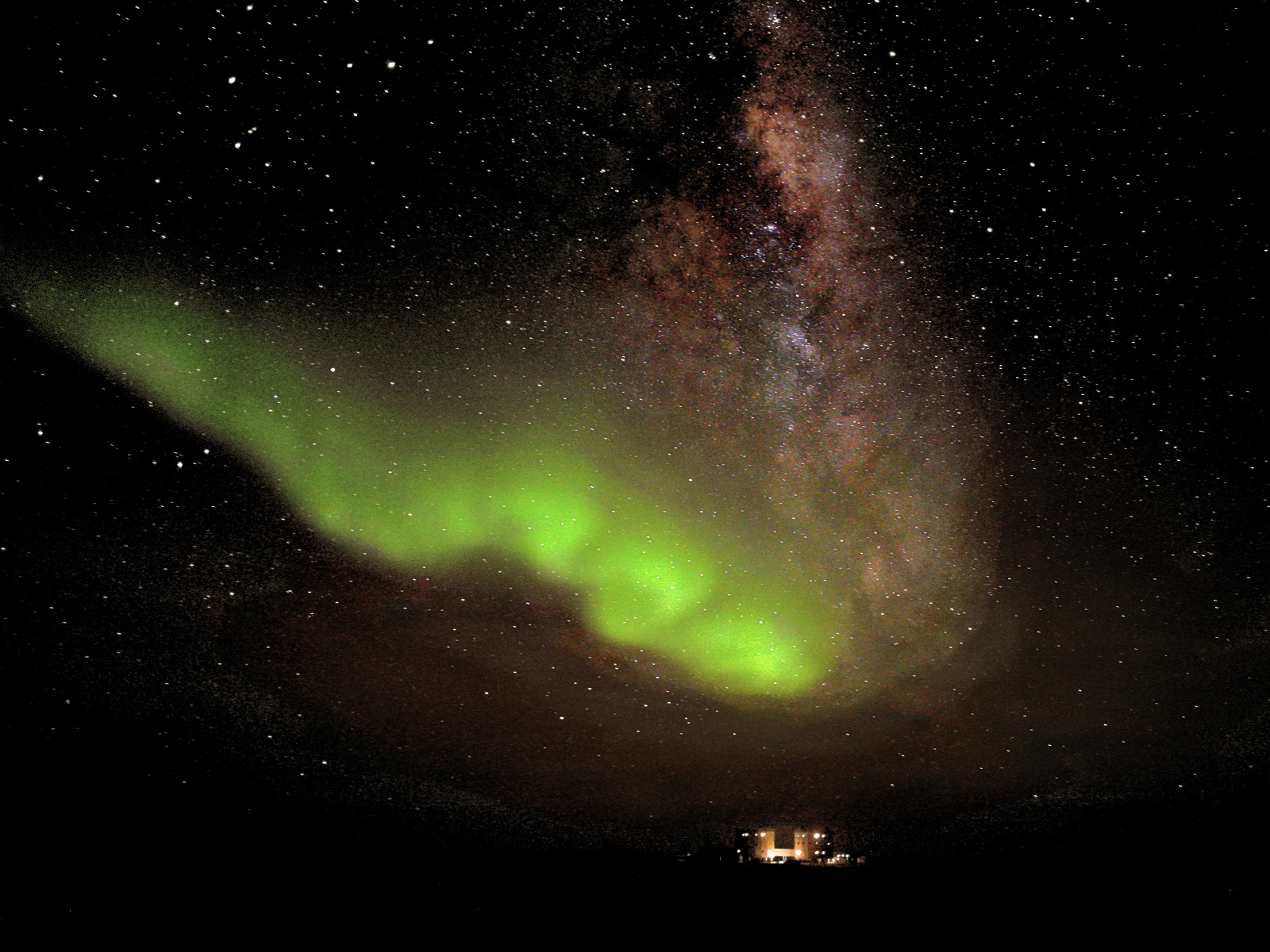 Aurora Australis over Concordia Station 1600