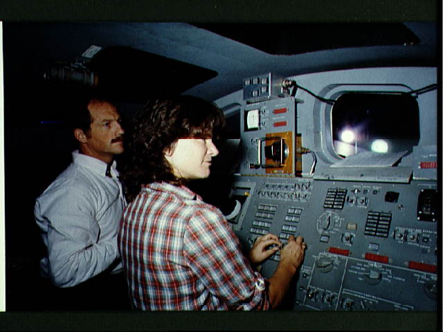 Sally Ride & Frederick Hauck Train for STS-7 Mission