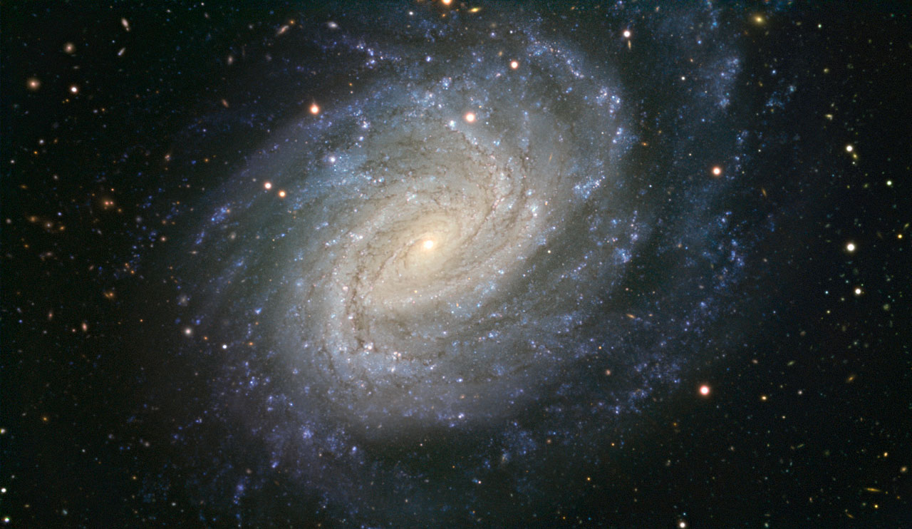 Fading Supernova Explosions Revealed in New Spiral Galaxy Picture