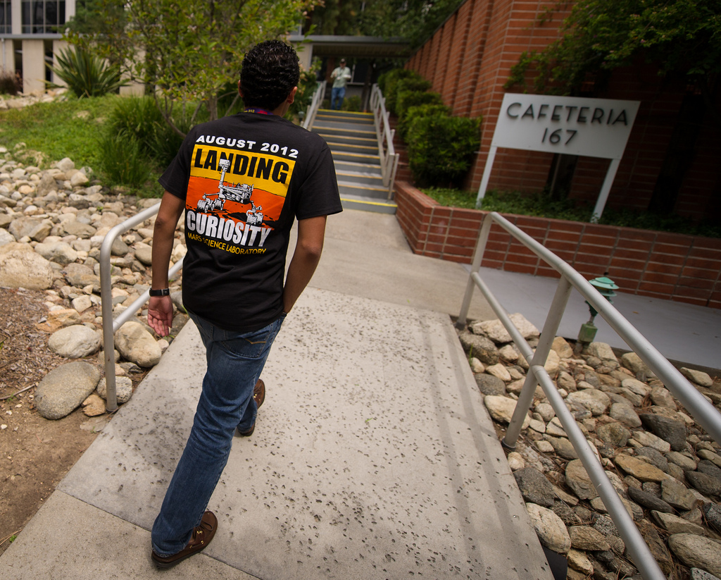 Mars Rover Curiosity Landing: T-shirt Brigade