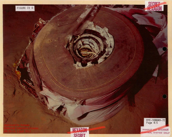 The damaged HEXAGON spy satellite film stack sits on the ocean floor, before the 1972 U.S. recovery effort. Image released August 8, 2012.