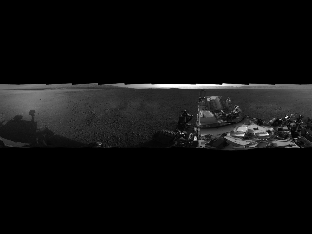 Curiosity's 360-Degree View