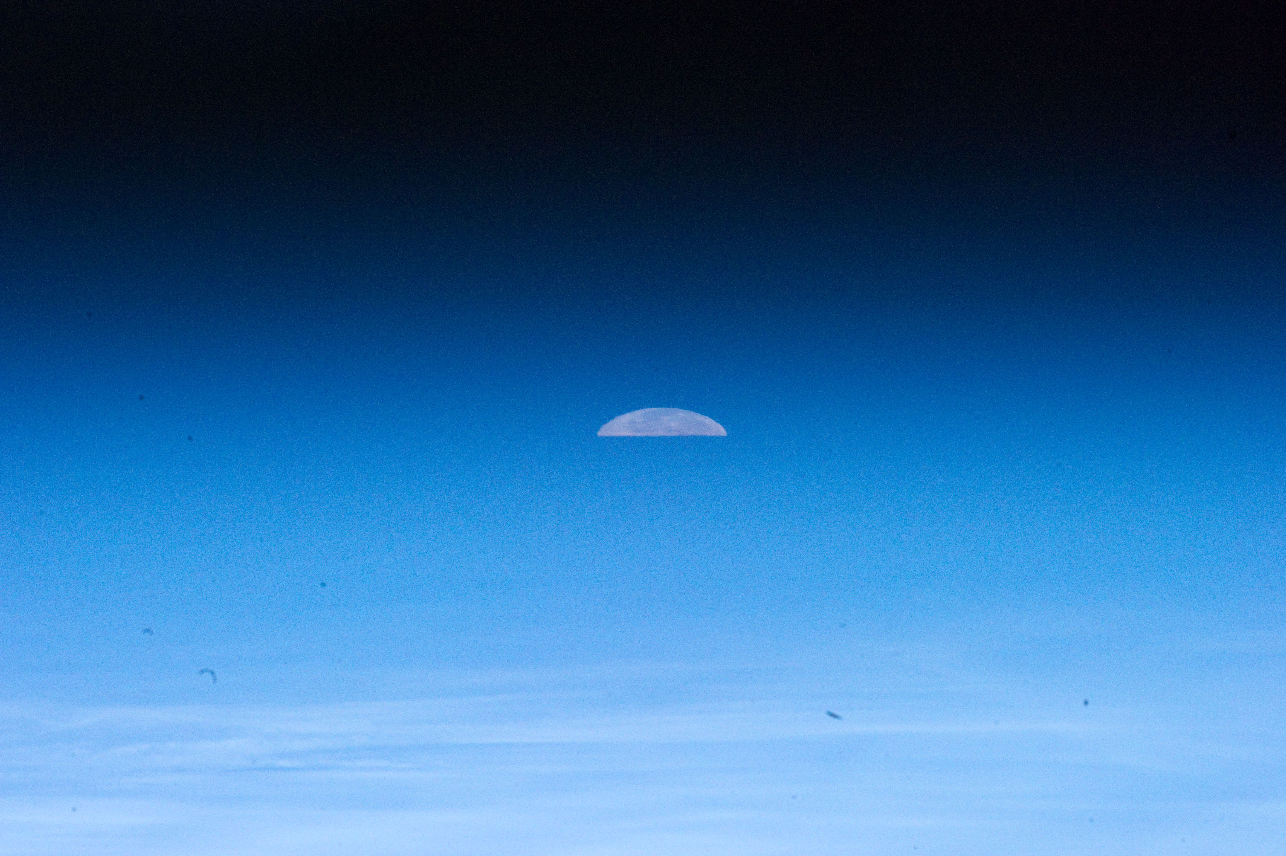 Squashed Full Moon of Aug. 1, 2012