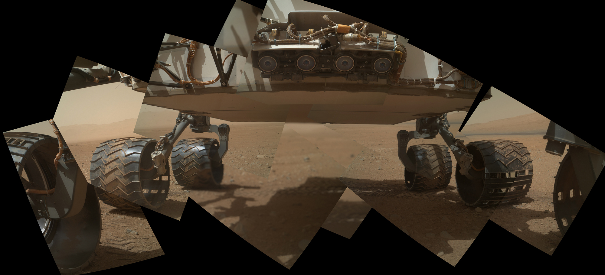 6 Wheels on Mars: Curiosity Rover's Ground-Level View
