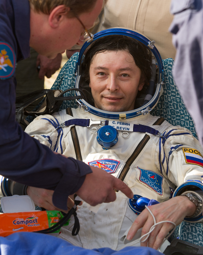 Expedition 32 Landing