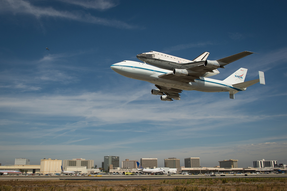 Endeavour Lands at LAX