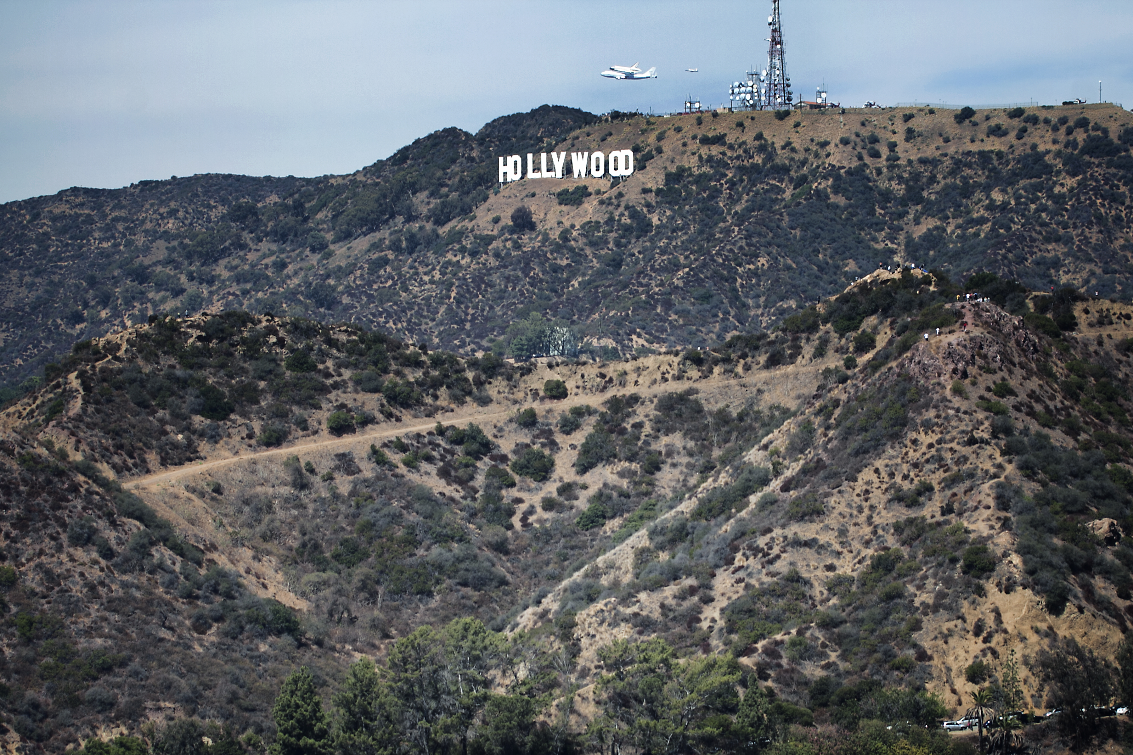 Shuttle Endeavour Over Hollywood: Olivia Hemaratanatorn