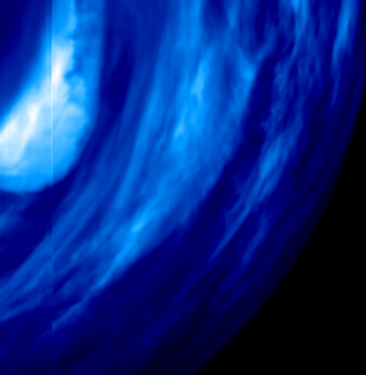 'Thin' Cloud Layer Close to Venus' South Pole