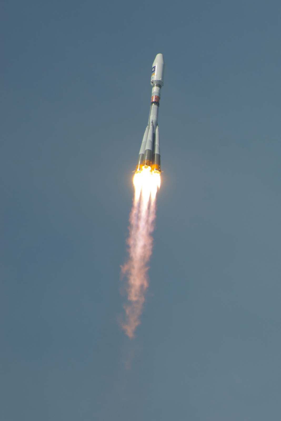 Soyuz Rocket Launches Galileo Satellites: Engine Blaze