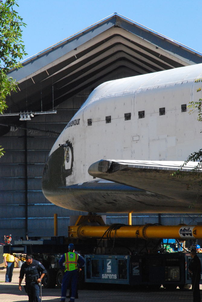 Endeavour Enters Pavilion
