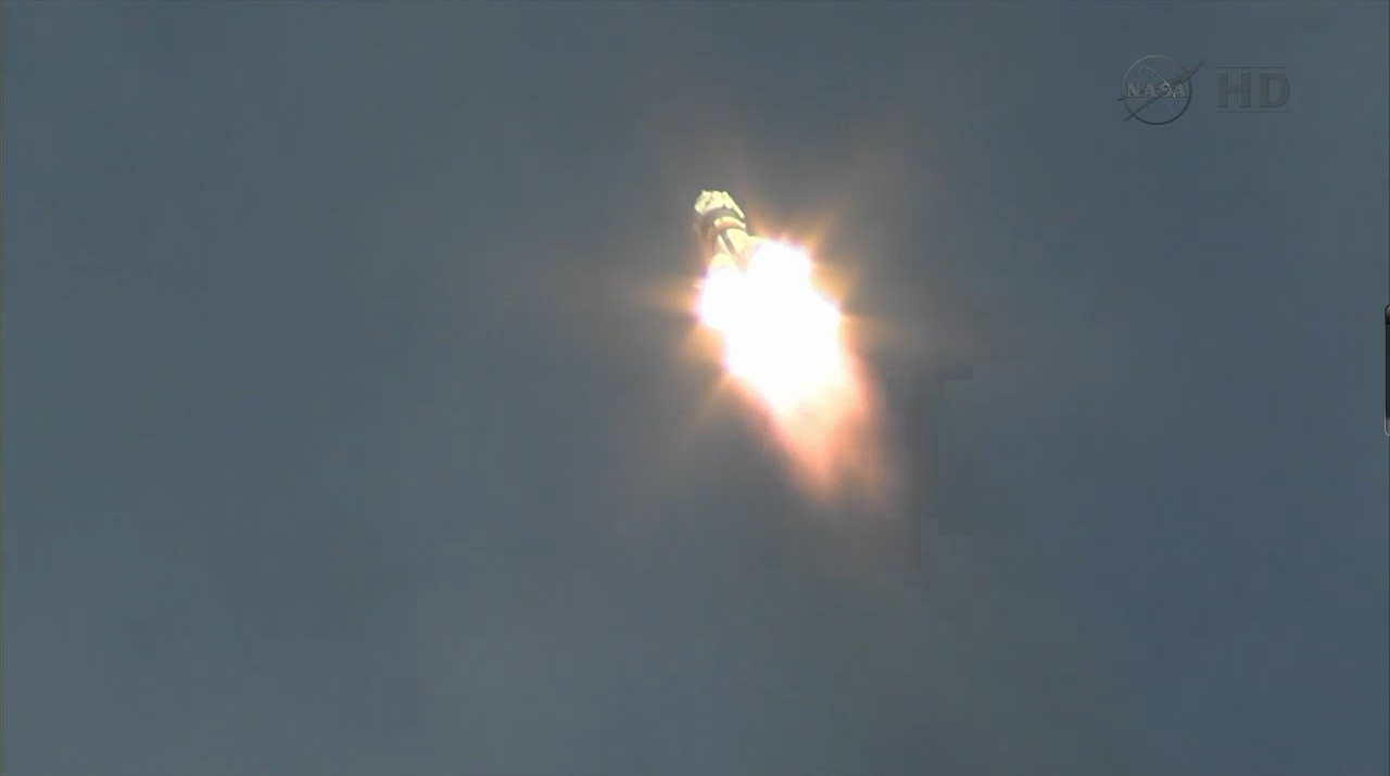 Soyuz Rocket Launches Expedition 33/34 Crew