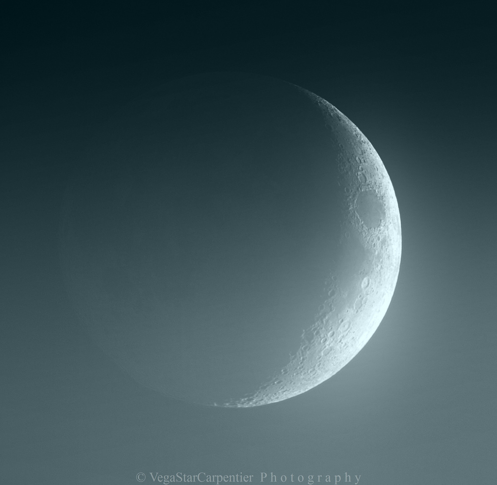 Earthshine Illuminates Waxing Crescent Moon Nov. 2012