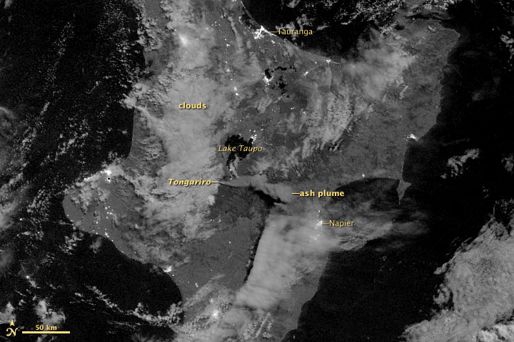 Mount Tongariro Erupts